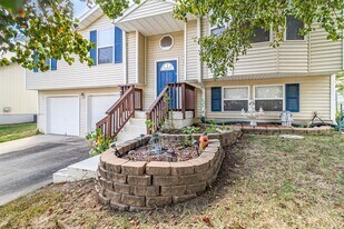 210 Summer Pl in Warrensburg, MO - Building Photo