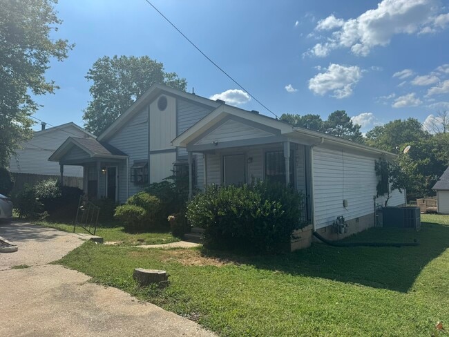 1220 Tuckahoe Dr in Nashville, TN - Foto de edificio - Building Photo