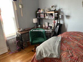 25 1/2 Gore St, Unit 2 in Cambridge, MA - Building Photo - Building Photo