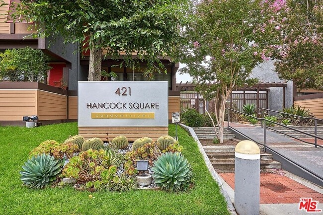 421 S Van Ness Ave in Los Angeles, CA - Building Photo - Building Photo