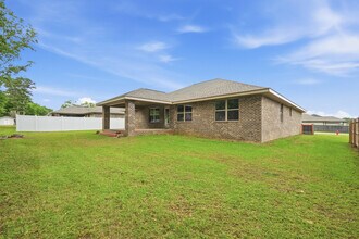 5810 Crestlake Dr in Crestview, FL - Building Photo - Building Photo