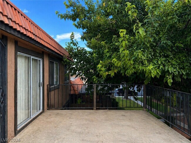 6601 Silverstream Ave in Las Vegas, NV - Building Photo - Building Photo