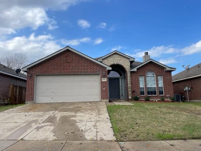 12320 Rolling Ridge Dr in Burleson, TX - Building Photo