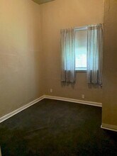 7203 Edmont Ln-Unit -B in Houston, TX - Building Photo - Building Photo