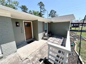 1210 W Donovan St in Houston, TX - Building Photo - Building Photo