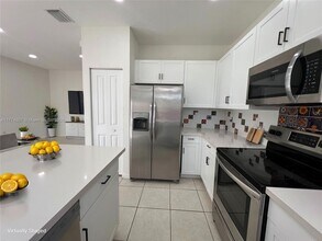 2664 SE 15th St in Homestead, FL - Building Photo - Building Photo
