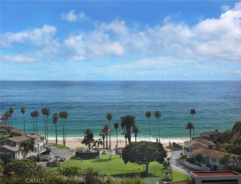 239 Emerald Dr, Unit 3613 in Laguna Beach, CA - Building Photo