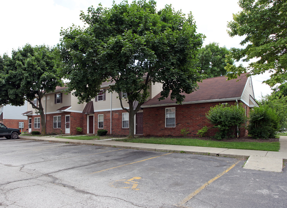 Lehnert Green in Galloway, OH - Building Photo