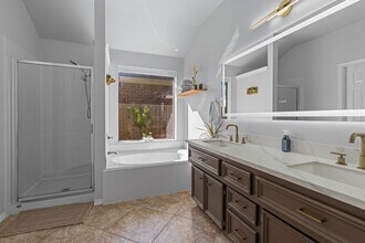 12304 Shady Brook Dr in Pearland, TX - Building Photo - Building Photo