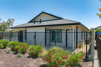 Pioneer Cottages in Bakersfield, CA - Building Photo - Building Photo