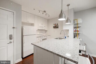 3309 Wyndham Cir in Alexandria, VA - Building Photo - Building Photo
