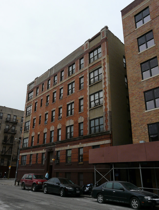 2015 Belmont Ave in Bronx, NY - Building Photo - Building Photo