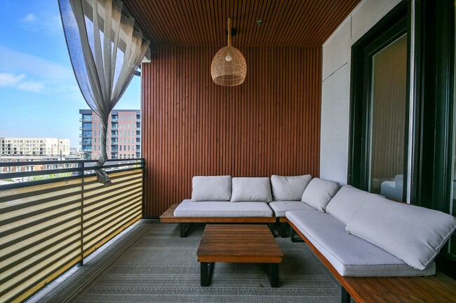 2412 Canal St in Houston, TX - Building Photo - Building Photo