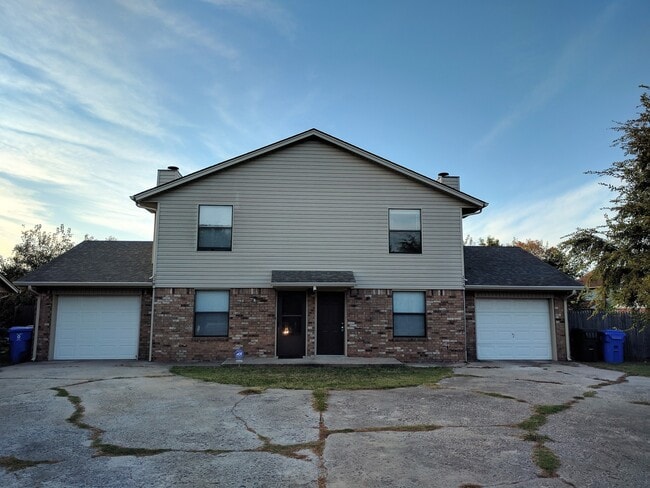 property at 224-226 Skylark Ct