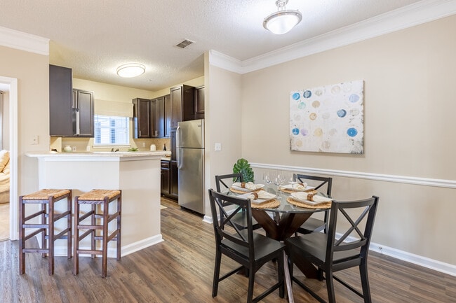 Chattahoochee Ridge in Sandy Springs, GA - Building Photo - Interior Photo