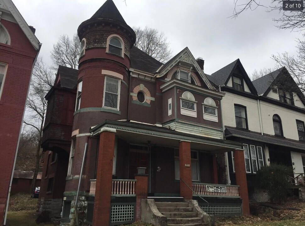 5408 Stanton Ave, Unit One in Pittsburgh, PA - Foto de edificio