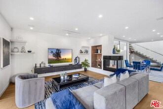 6410 Lindenhurst Ave in Los Angeles, CA - Building Photo - Building Photo
