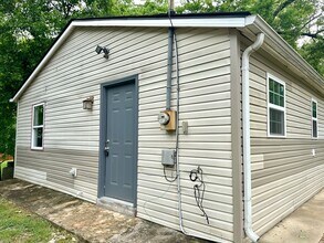 305 Locust St-Unit -A in Clarksville, TN - Foto de edificio - Building Photo