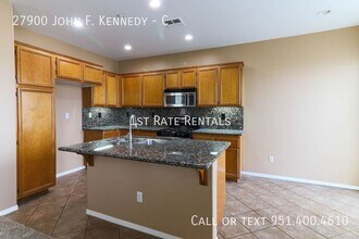 27900 John F Kennedy Dr in Moreno Valley, CA - Building Photo - Building Photo