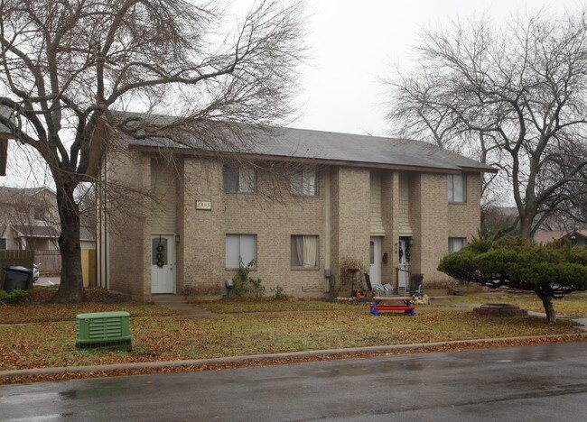Dawnridge Apartments in Austin, TX - Building Photo - Building Photo
