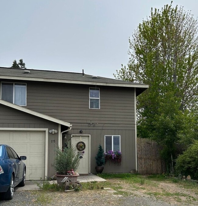 property at 113-115 SW Short Ave