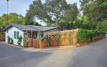 2568 Mesa School Ln in Santa Barbara, CA - Building Photo - Building Photo