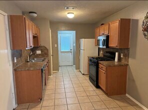 10906 View Pointe Ln in Houston, TX - Building Photo - Building Photo