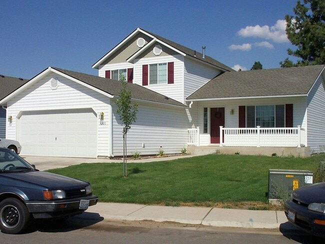 property at 3201 Thistle Creek Ln