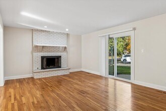 1145 Sequoia Rd in Naperville, IL - Building Photo - Building Photo