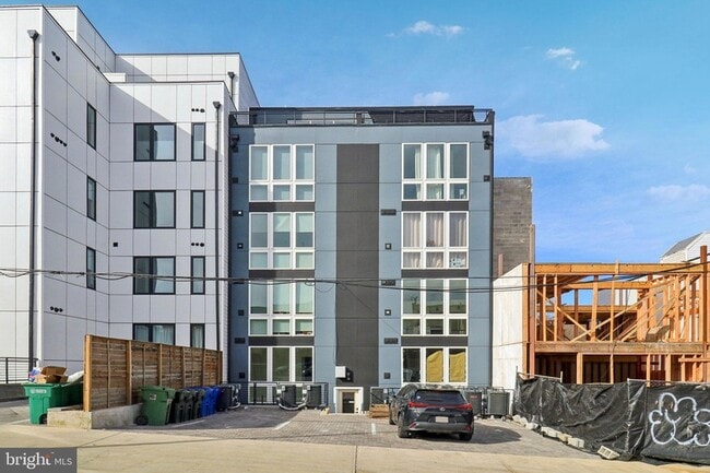 2213 M St NE, Unit 4 in Washington, DC - Building Photo - Building Photo