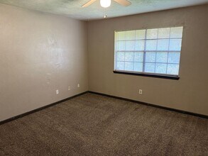 2519 Old Bainbridge Rd-Unit -C in Tallahassee, FL - Building Photo - Building Photo