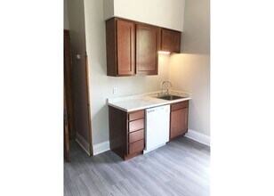 3255 Bishop St in Cincinnati, OH - Foto de edificio - Building Photo