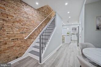 328 S Macon St. in Baltimore, MD - Foto de edificio - Building Photo