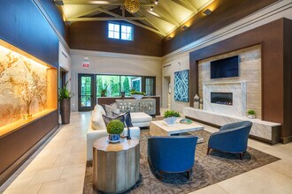 The Point at Merrimack River in Andover, MA - Foto de edificio - Lobby
