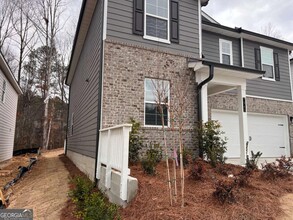 7043 Brushwood Bnd in Lithonia, GA - Building Photo - Building Photo