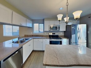 12354 Glencoe St in Thornton, CO - Foto de edificio - Building Photo