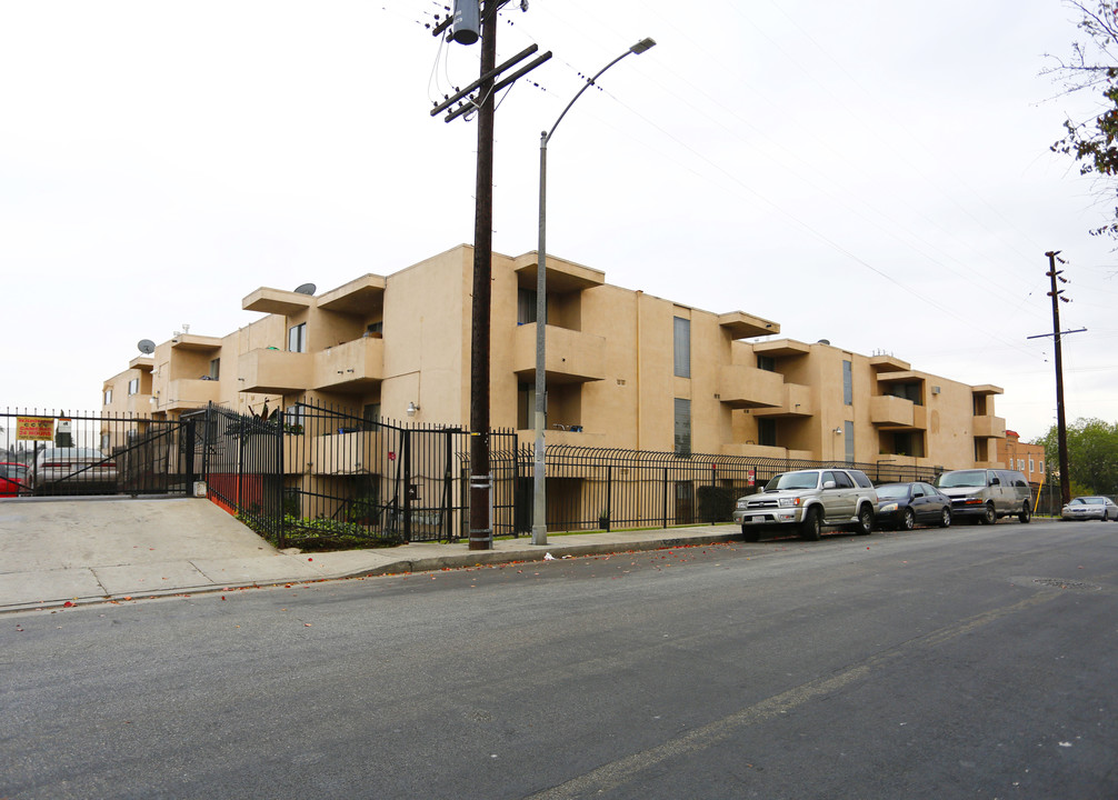 Bellevue Towers in Los Angeles, CA - Building Photo