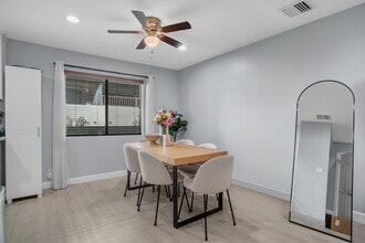 14319 Addison St in Sherman Oaks, CA - Building Photo - Building Photo