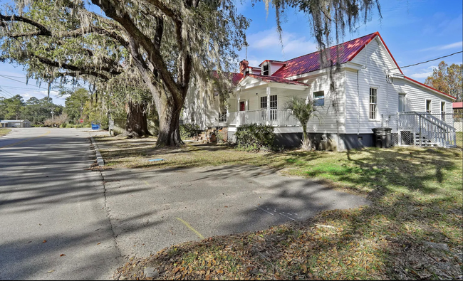 113 Moore St in Walterboro, SC - Building Photo - Building Photo