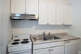 Poplar West Apartments in Durham, NC - Foto de edificio - Interior Photo