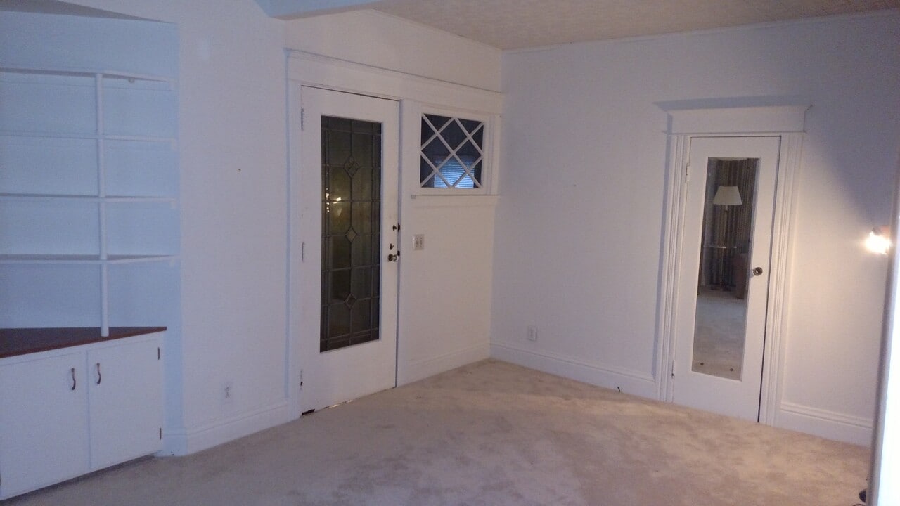 2504 Chili Ave, Unit 2 in Rochester, NY - Building Photo