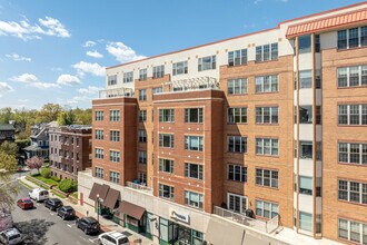 The Siena at Montclair in Montclair, NJ - Foto de edificio - Building Photo