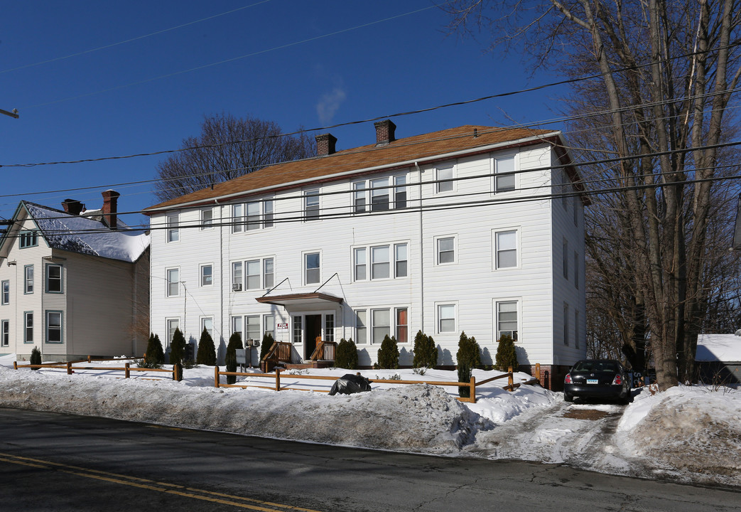 690 Broad St in Meriden, CT - Building Photo