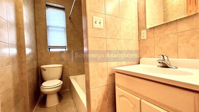 55 Cooper St in New York, NY - Building Photo - Building Photo