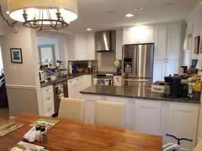 225 Gundry Dr in Falls Church, VA - Building Photo - Building Photo