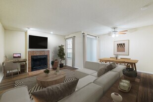 MacArthur Park in Irving, TX - Building Photo