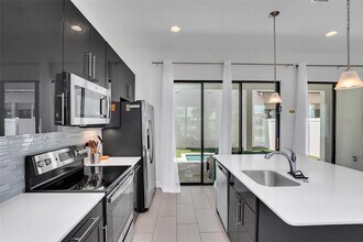 407 Villa Domani Ct in Davenport, FL - Building Photo - Building Photo