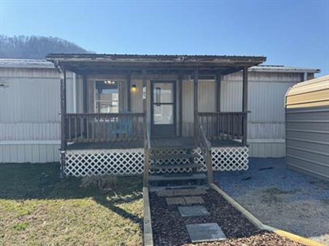 187 Echo Dr in Elizabethton, TN - Building Photo - Building Photo