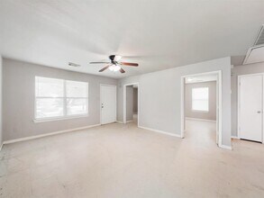 8029 Dockal Rd in Houston, TX - Building Photo - Building Photo