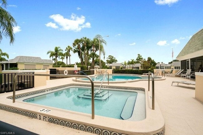 property at 3 E Greens Cir